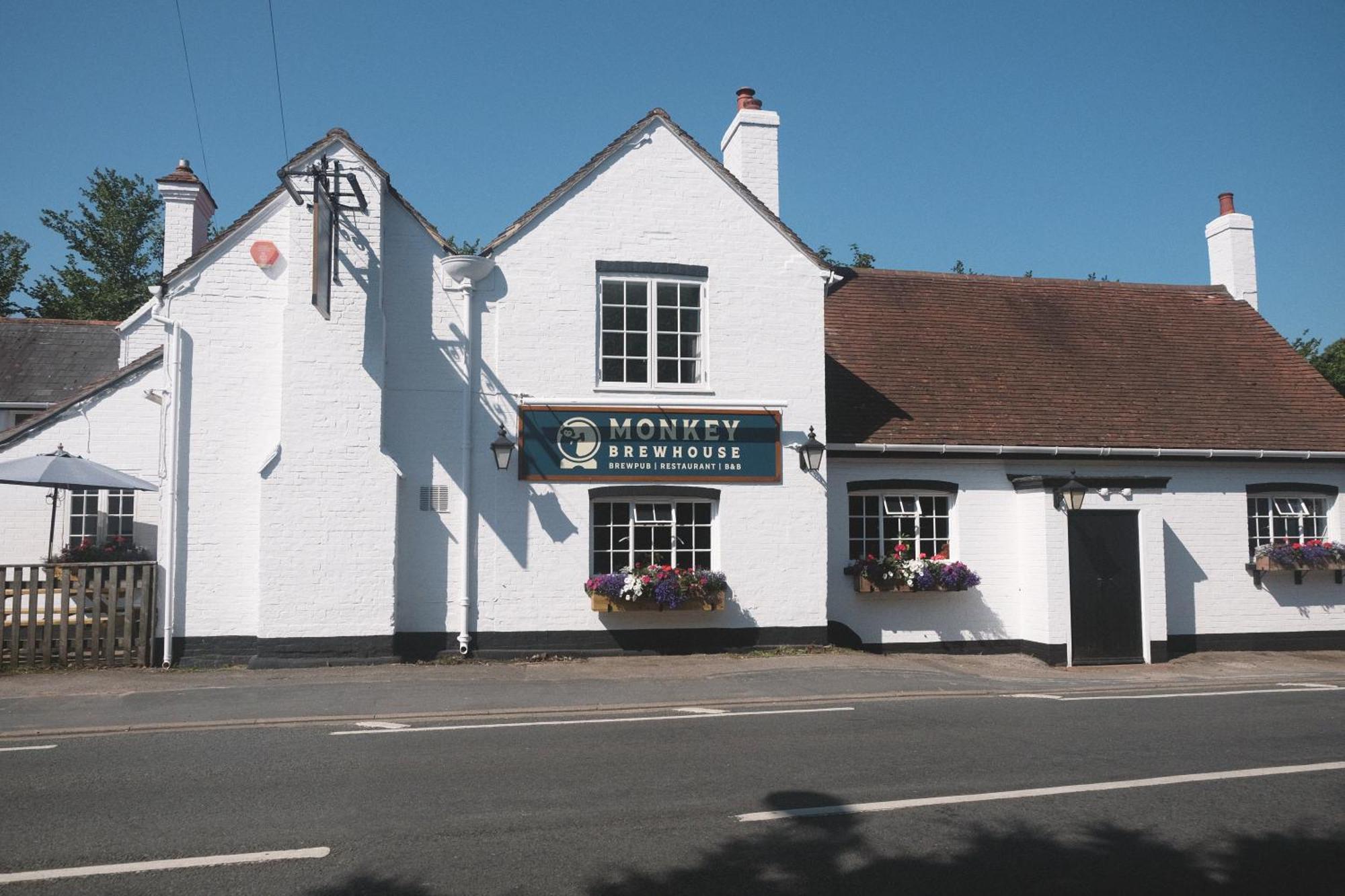 Hotel Monkey Brewhouse Lymington Exterior foto